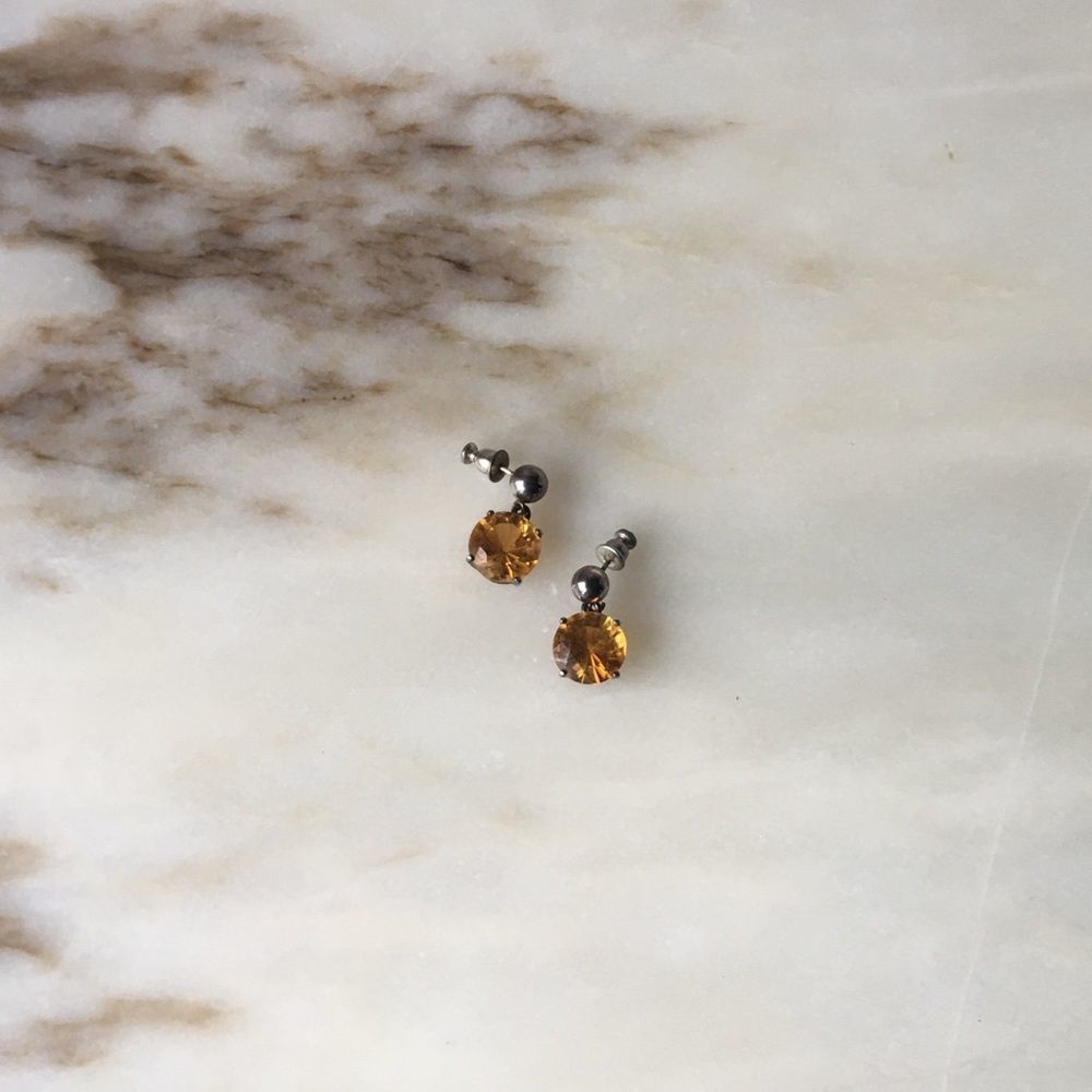Vintage | Orange Dangly Studs - Picture 3 of 4